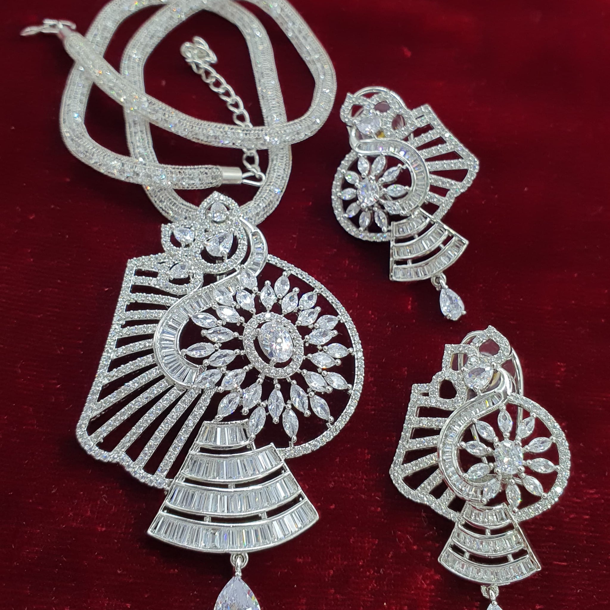 Pendant & Earrings Set