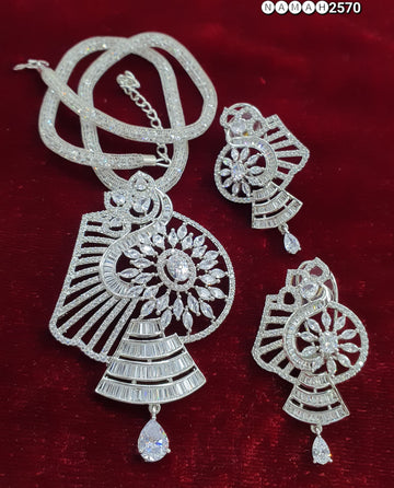 Pendant & Earrings Set