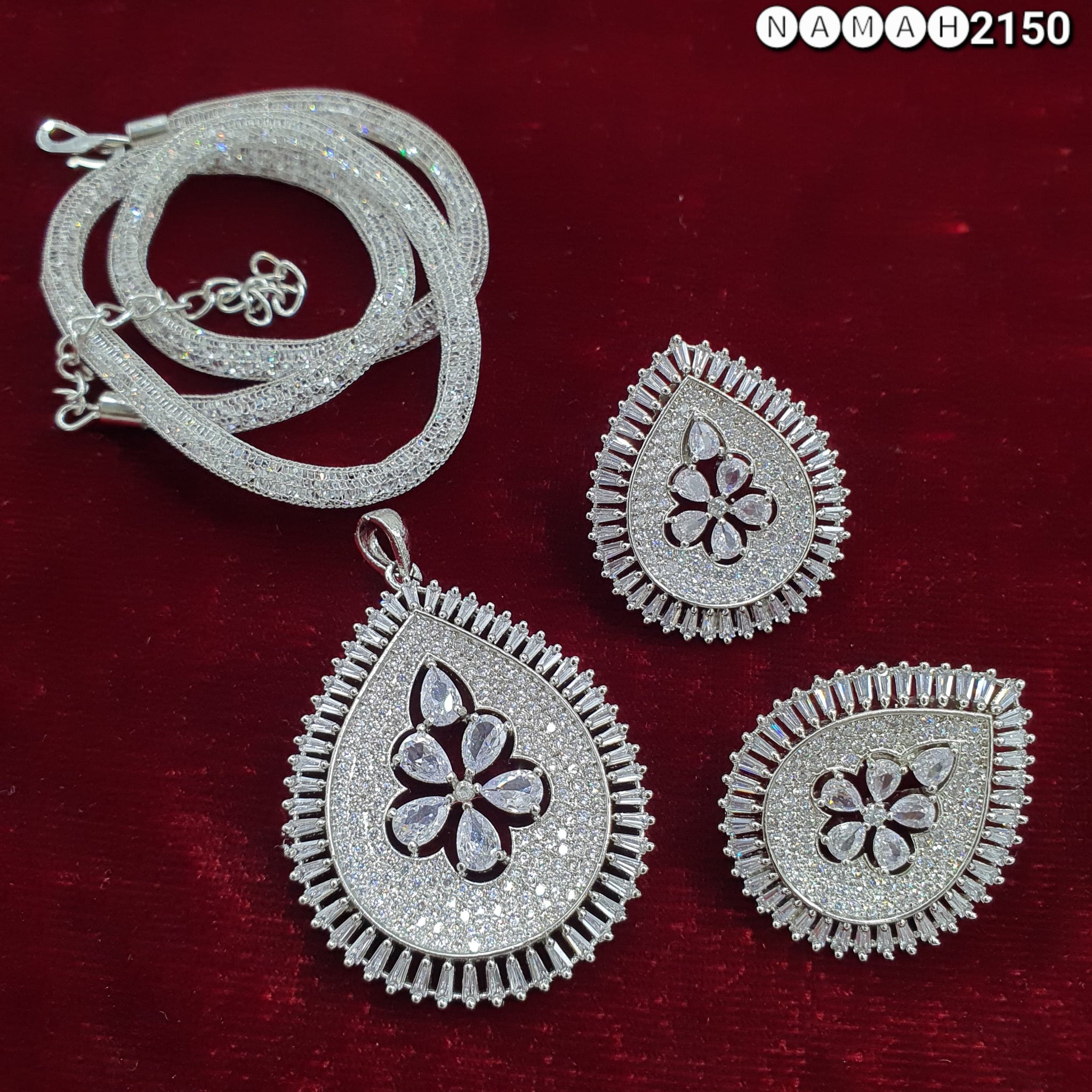 Pendant & Earrings Set