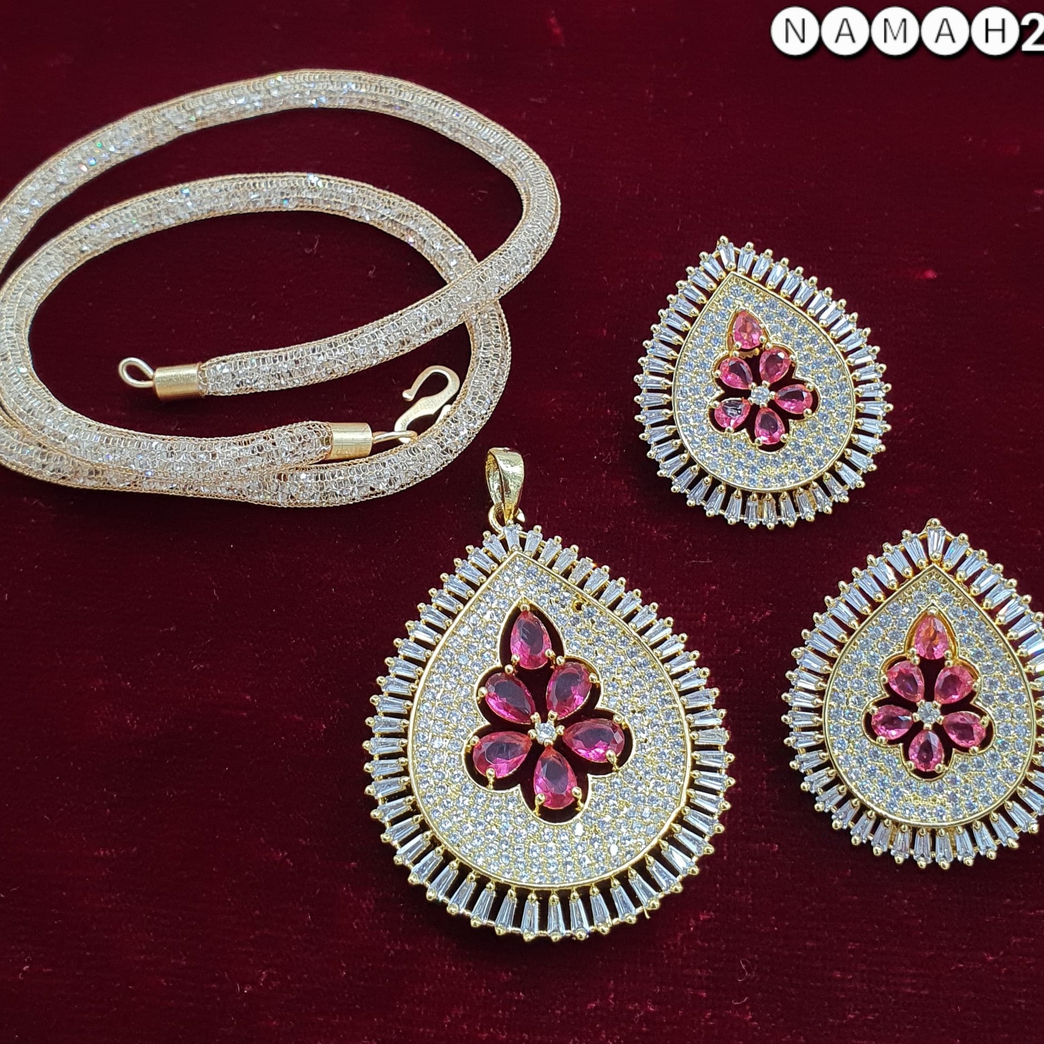 Pendant & Earrings Set