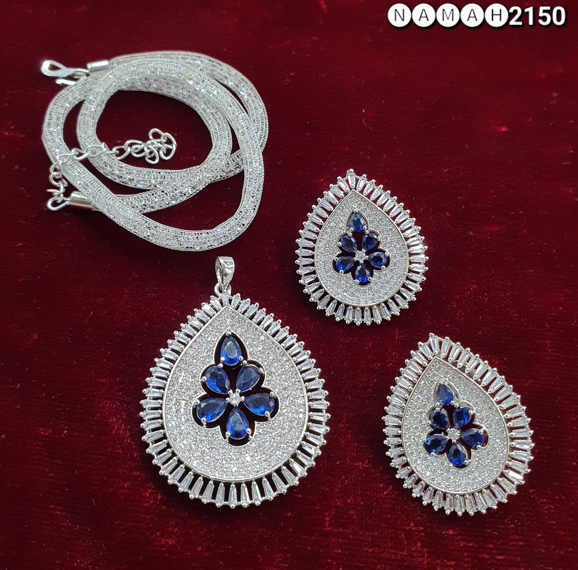 Pendant & Earrings Set