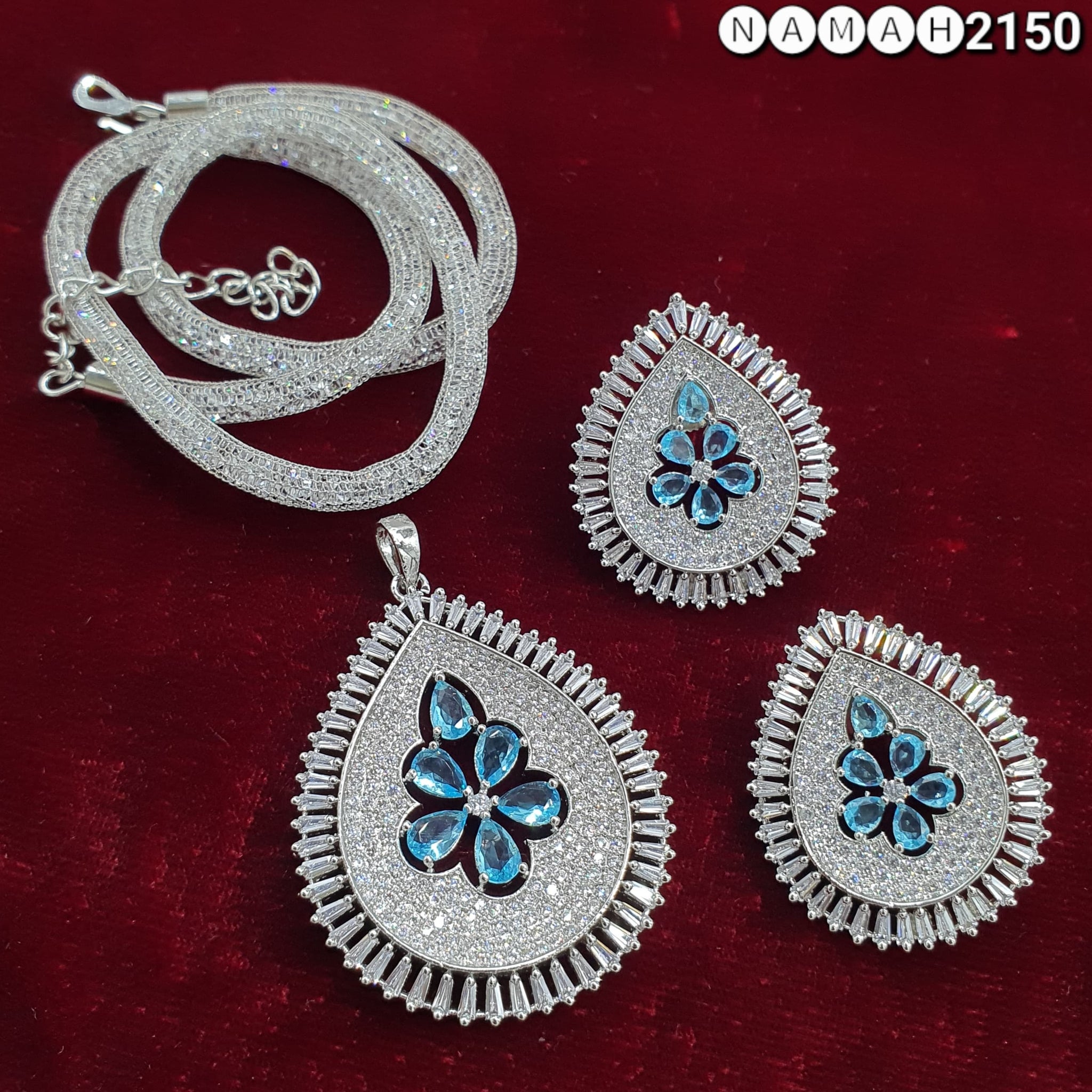 Pendant & Earrings Set