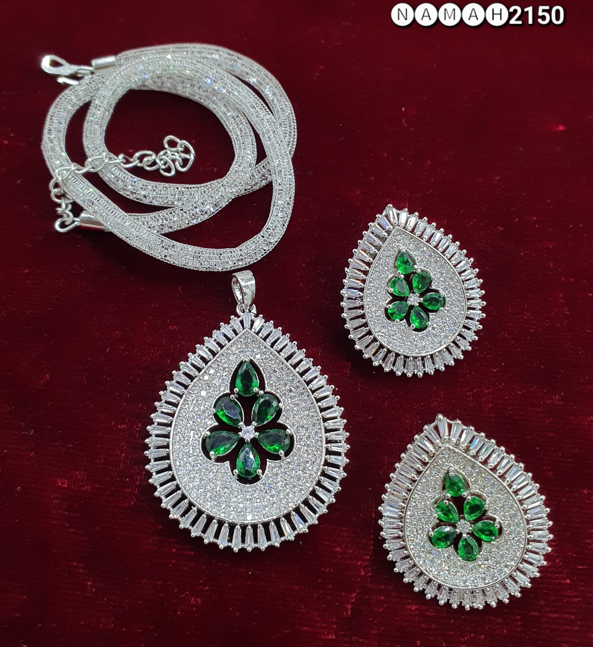 Pendant & Earrings Set