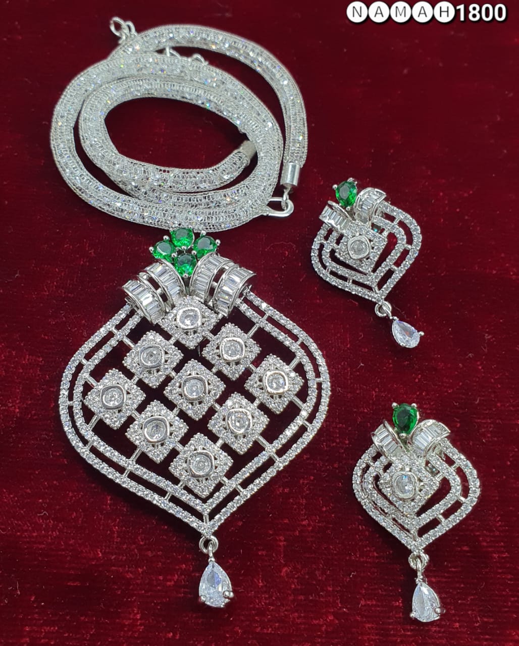 Pendant & Earrings Set