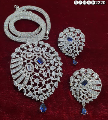 Pendant & Earrings Set