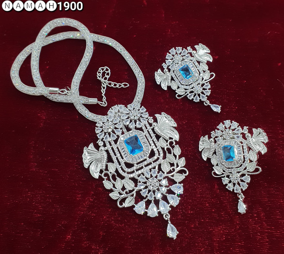 Pendant & Earrings Set