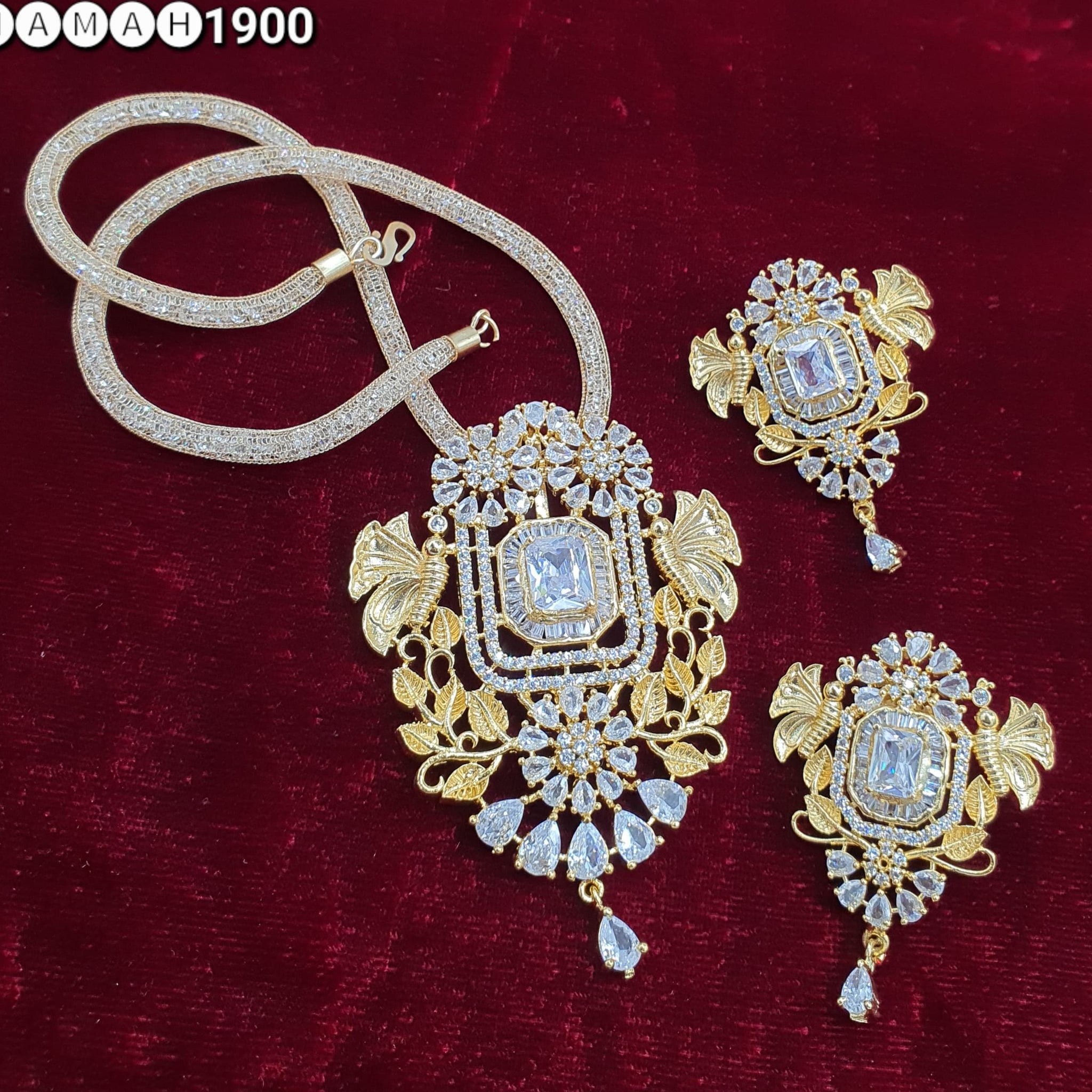 Pendant & Earrings Set