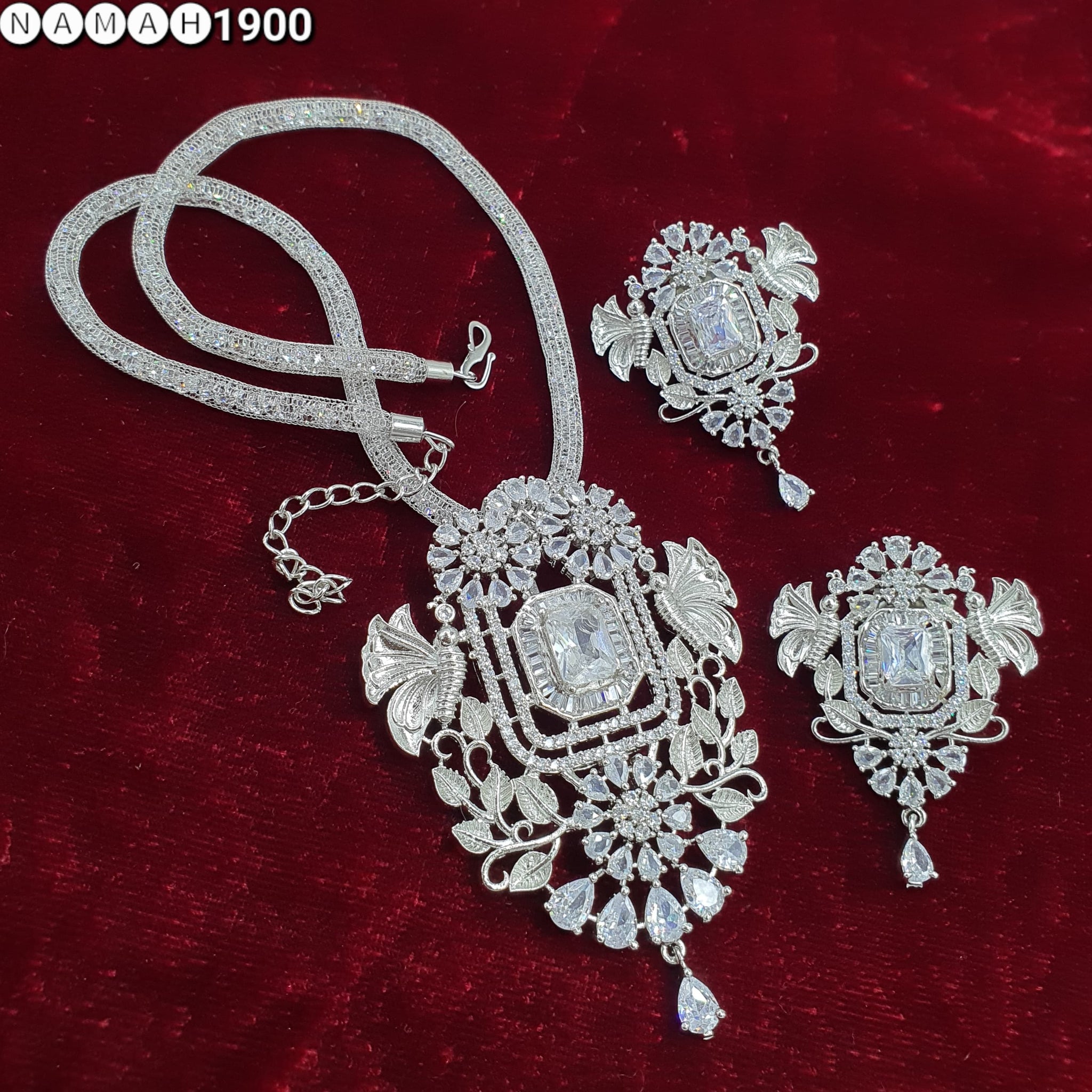 Pendant & Earrings Set