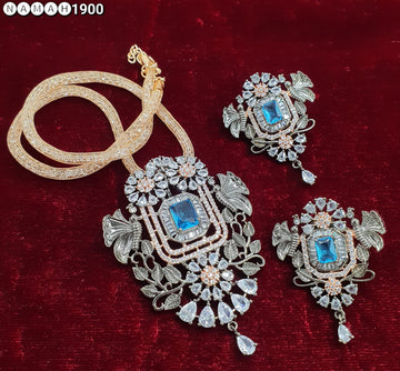 Pendant & Earrings Set