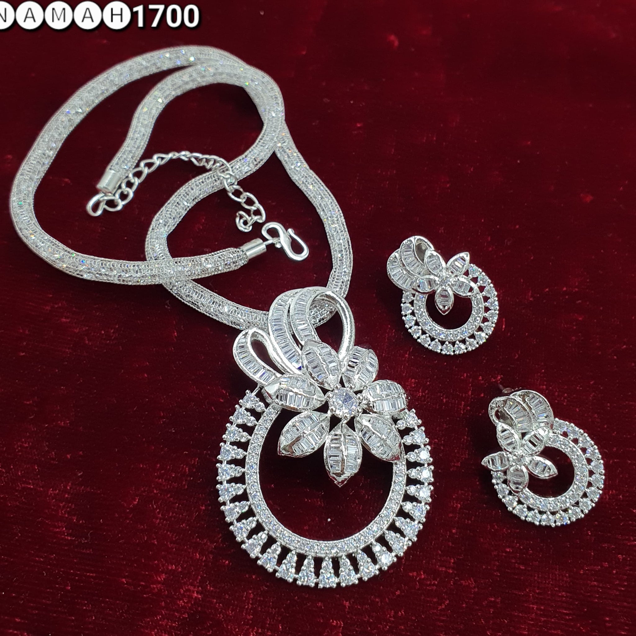 Pendant & Earrings Set