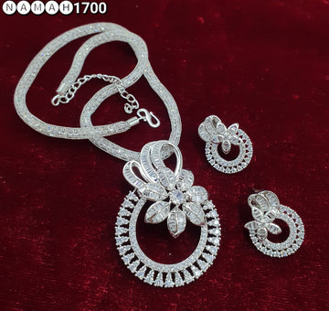 Pendant & Earrings Set