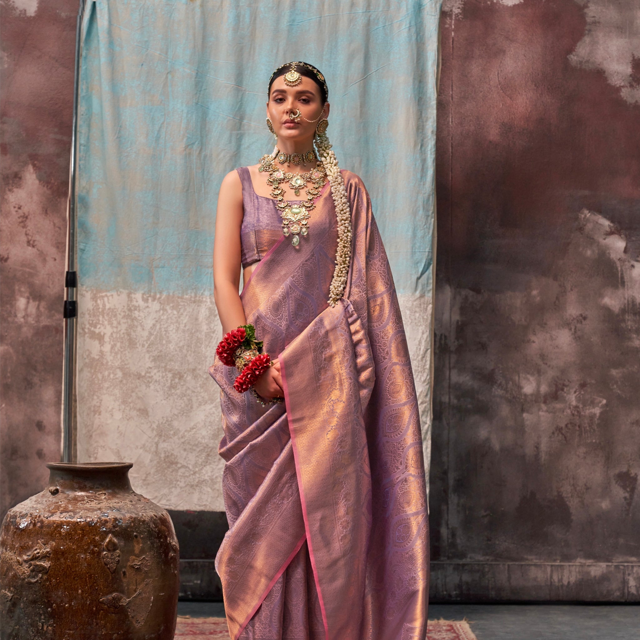 Dusty Pink Handloom Two Tone Silk Saree with Gold Zari Work