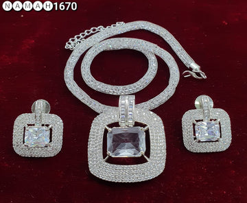 Pendant & Earrings Set