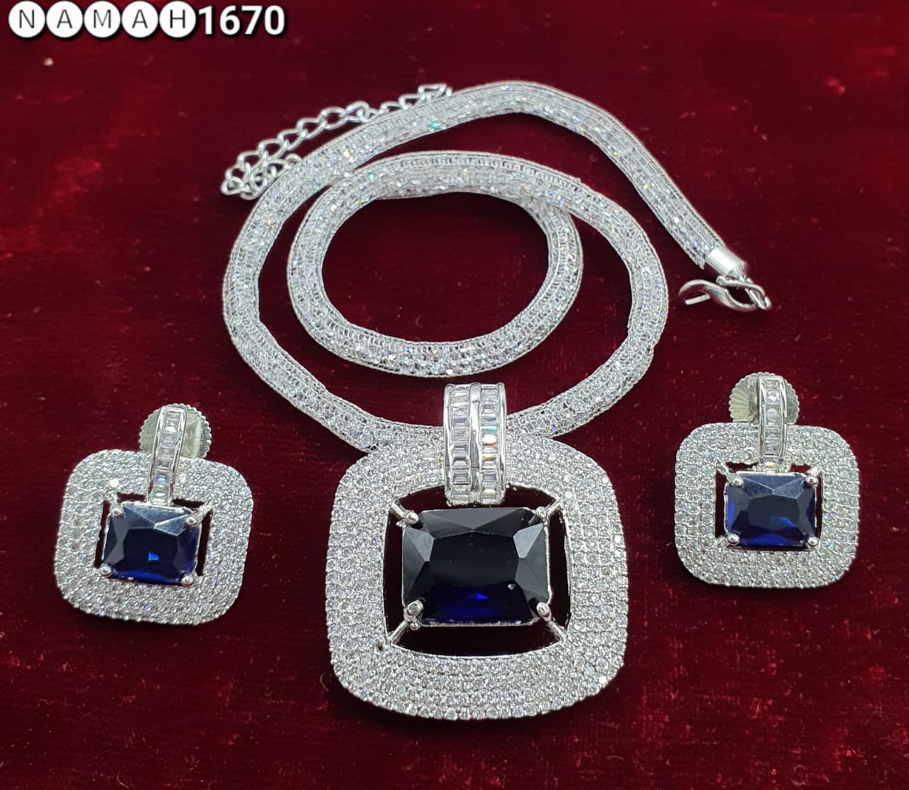 Pendant & Earrings Set