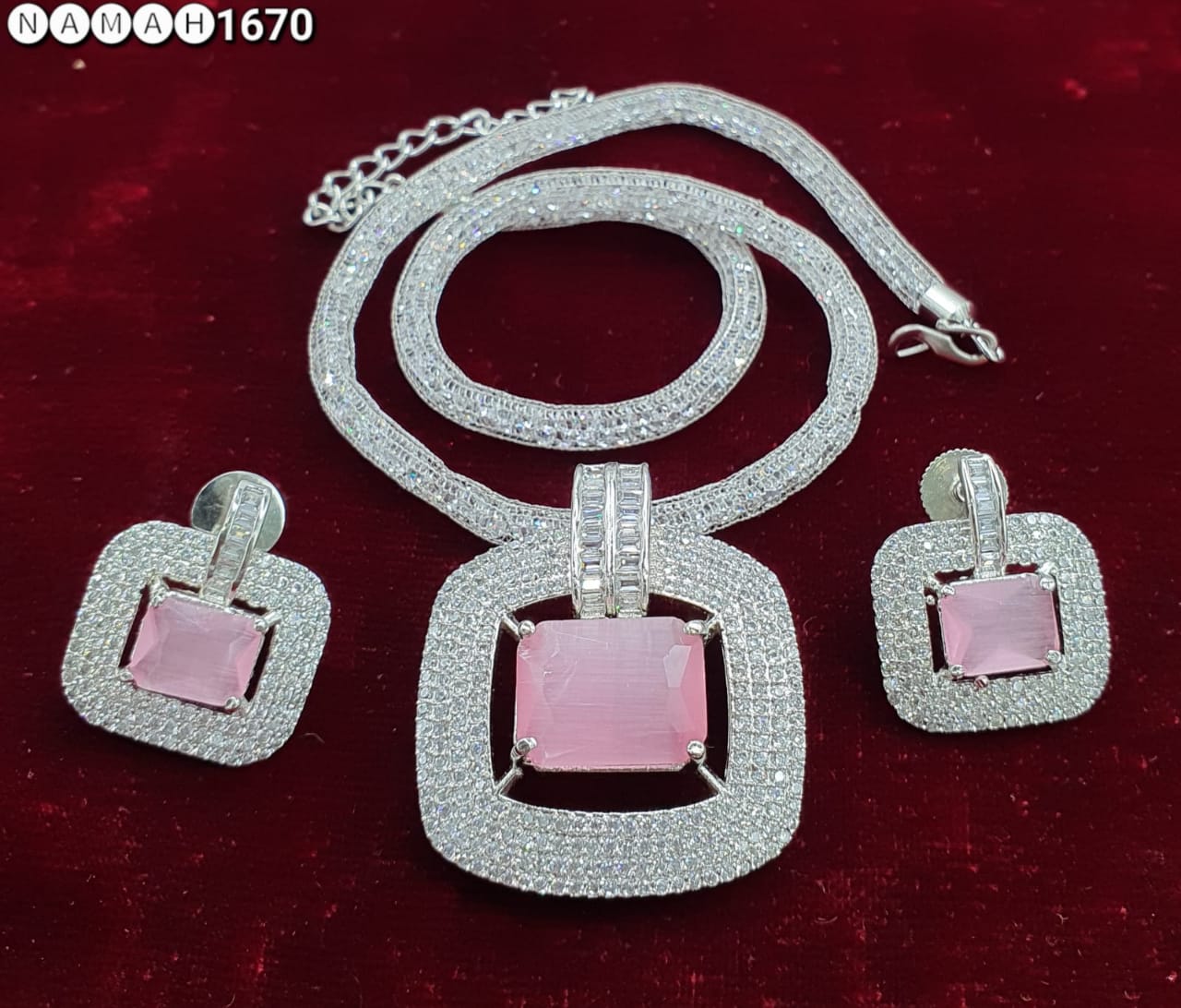 Pendant & Earrings Set