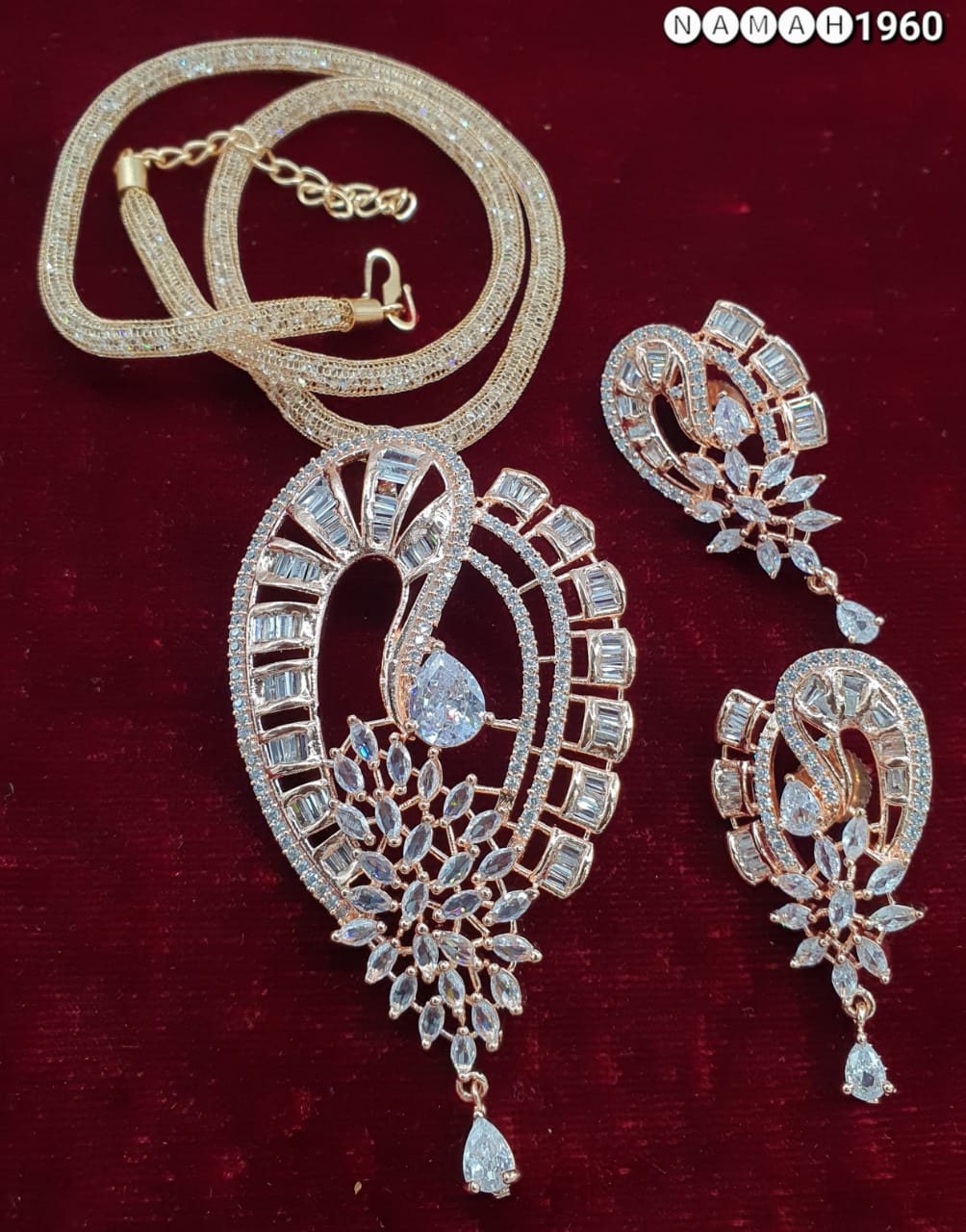 Pendant & Earrings Set