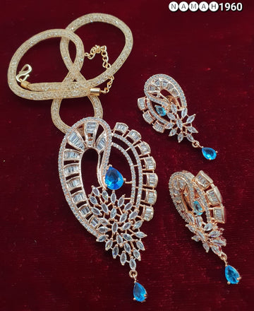 Pendant & Earrings Set