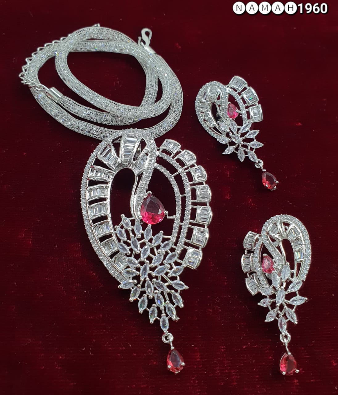 Pendant & Earrings Set