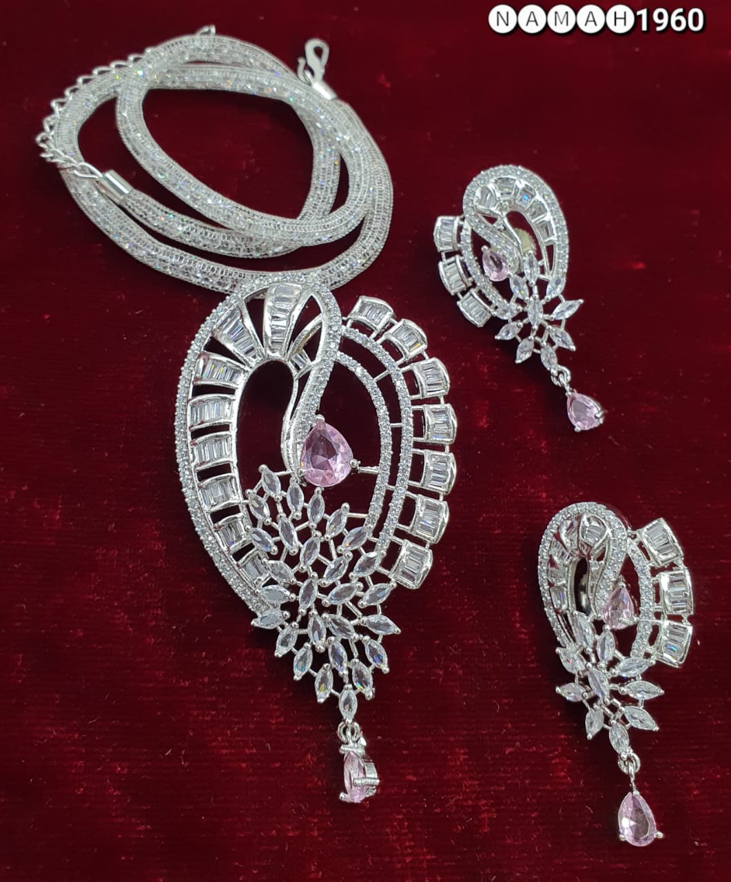 Pendant & Earrings Set