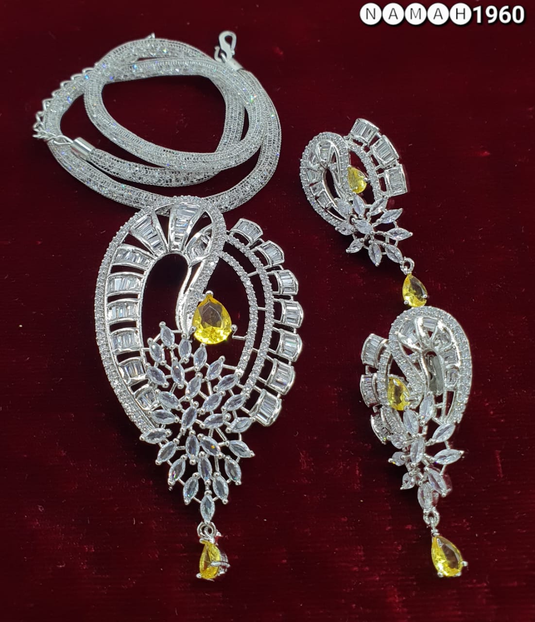 Pendant & Earrings Set