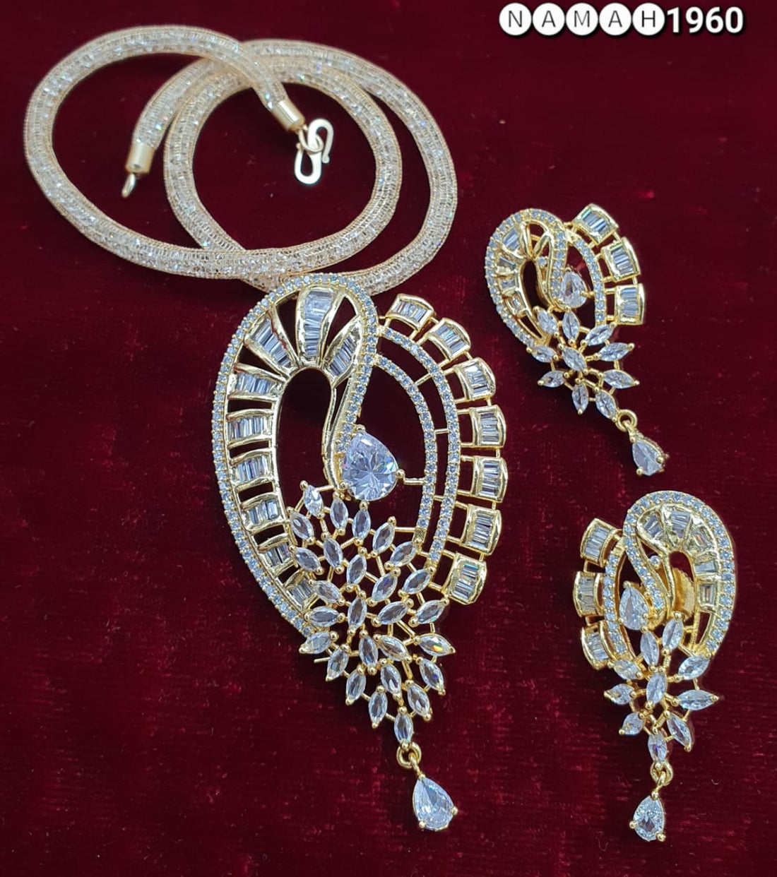 Pendant & Earrings Set