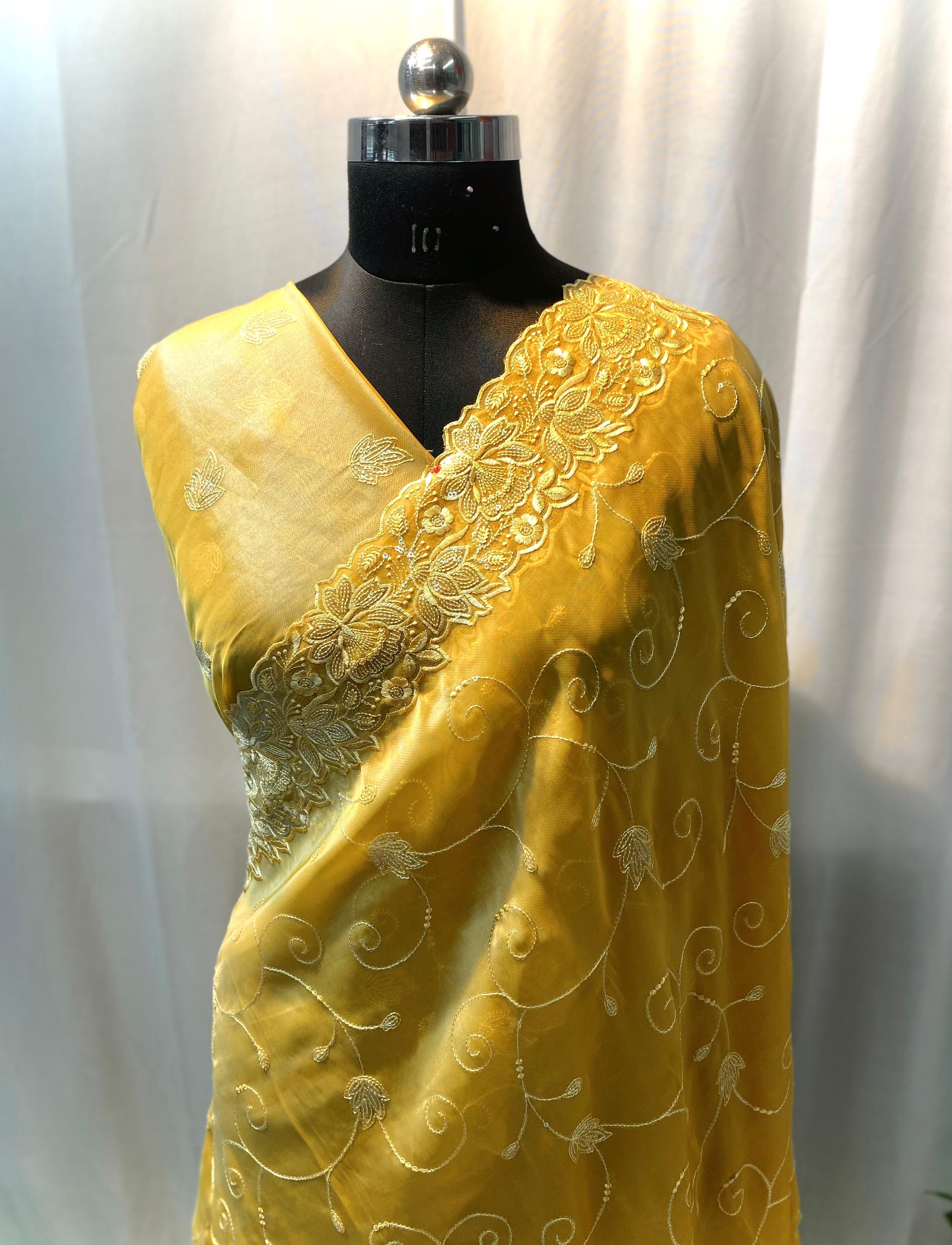 Soft Organza Chex Saree