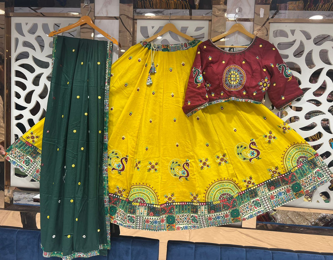 Navaratri Cotton Gamthi Work Work Lehenga Choli