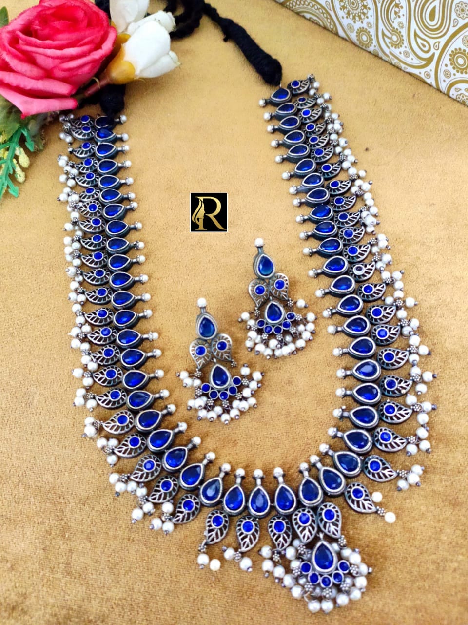 Necklace set