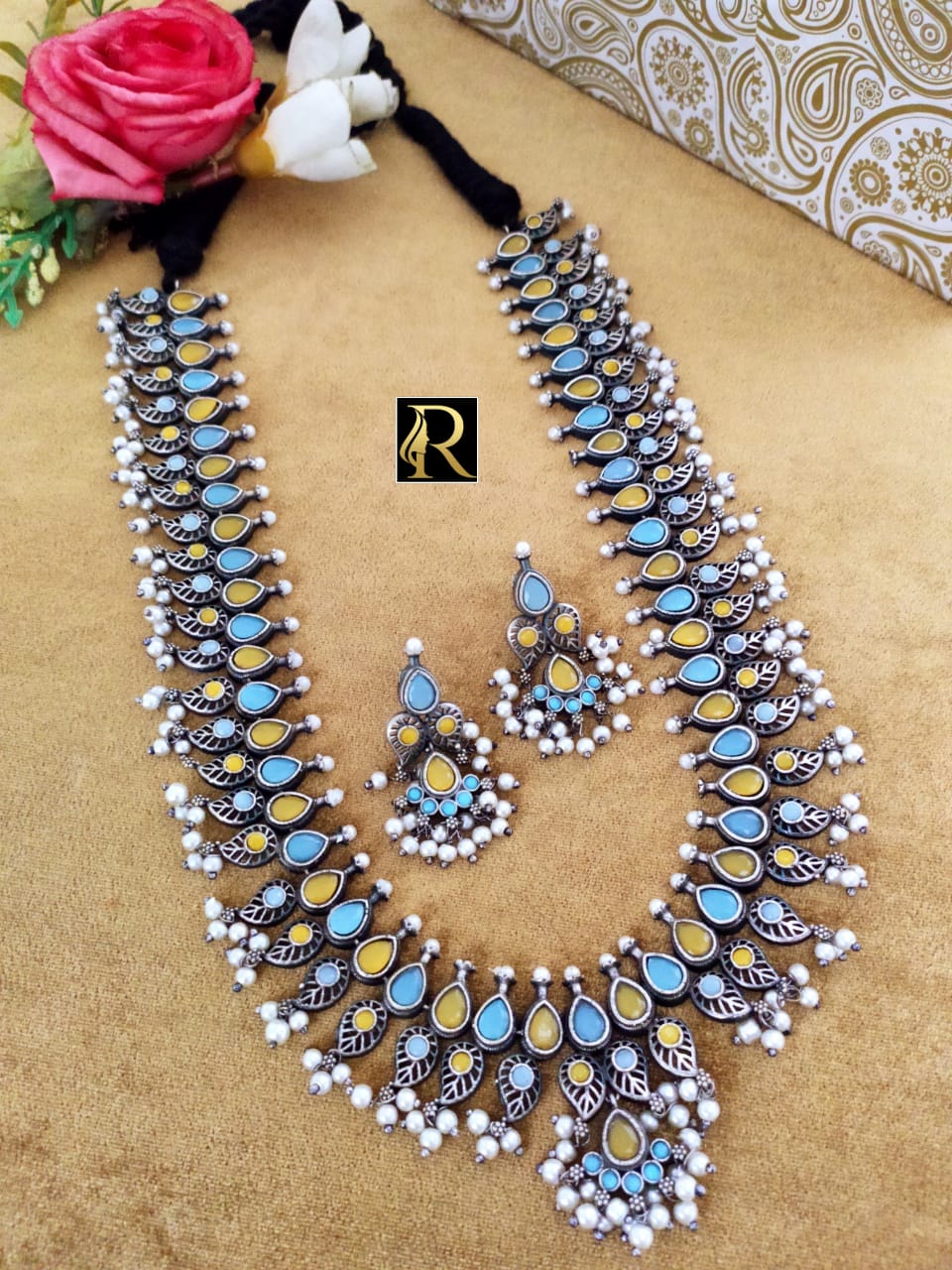 Necklace set