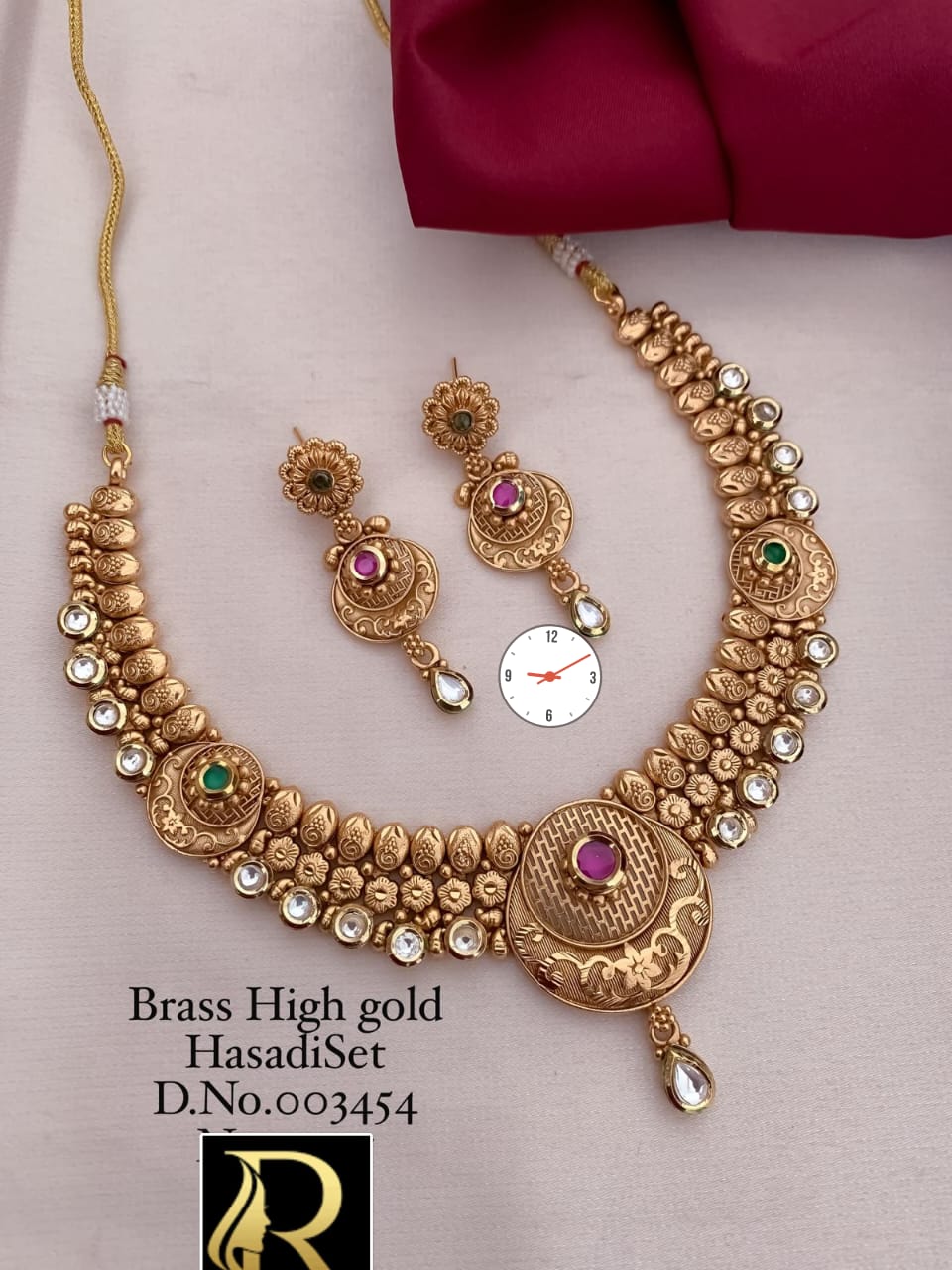 Antique Rajwadi Hasadi Choker Set With Beautiful Earrings