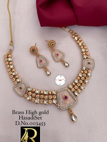 Antique Rajwadi Hasadi Choker Set With Beautiful Earrings