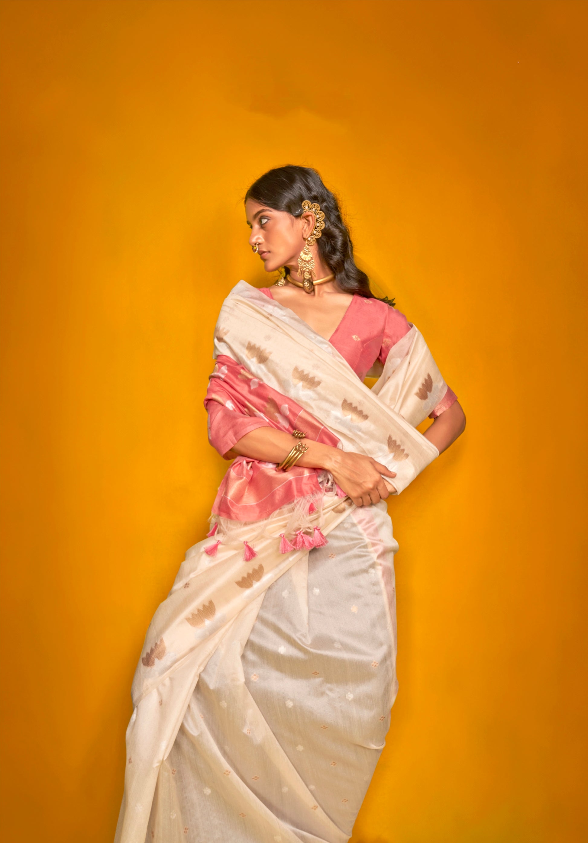 Ivory Handloom Tussar Silk Saree with Subtle Woven Design