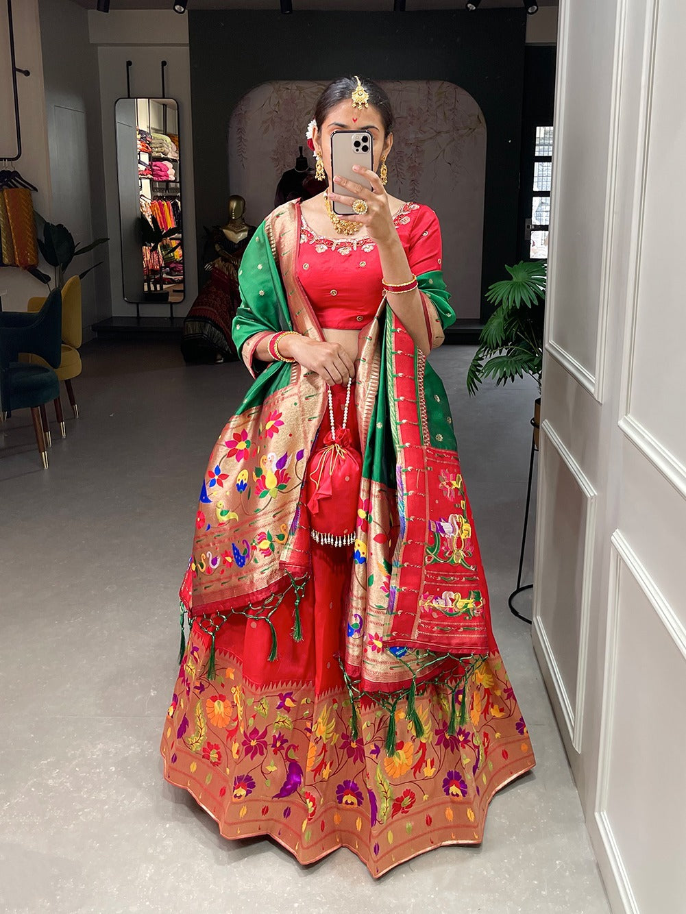 Maharashtrian ghagra choli hotsell