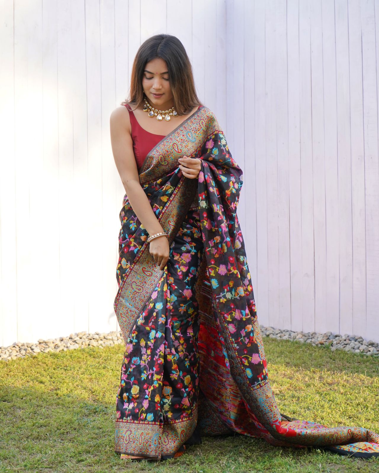 Kutch work embroidery on a saree blouse – Ranjana's Craft Blog