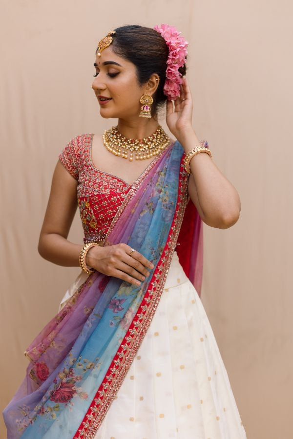 Sai Dhanshika's Festive Look! – South India Fashion