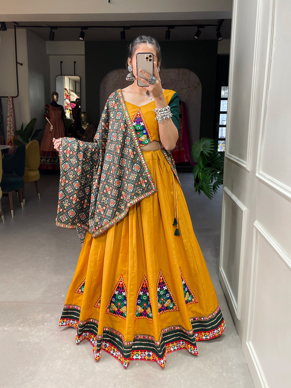 Navratri Wear Lehenga Choli D.No. 1654