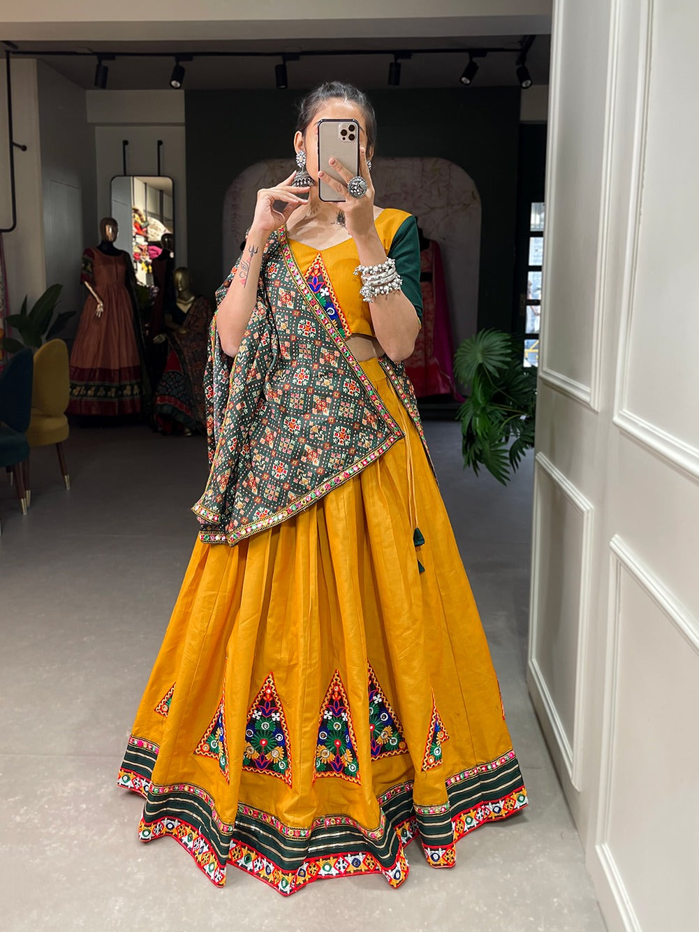 Navratri Wear Lehenga Choli D.No. 1654