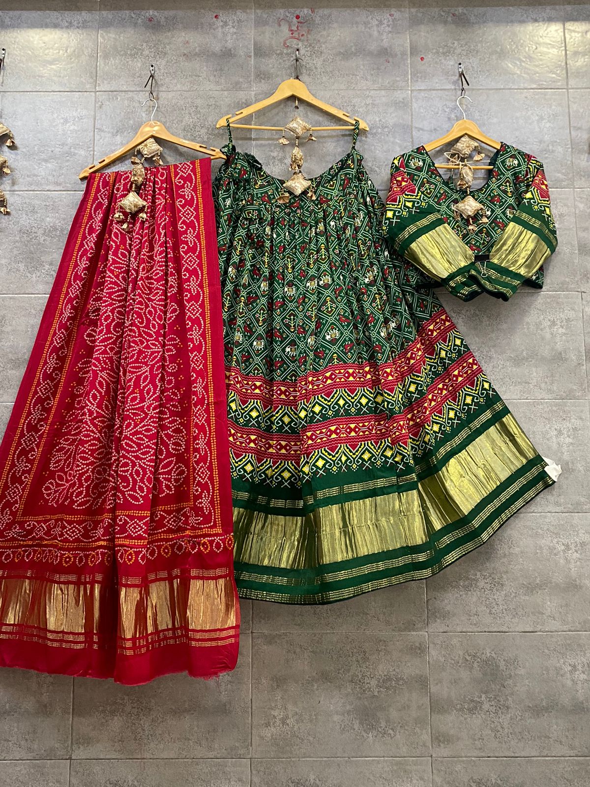 Pure Gaji Lagdi Pallu Chaniya Choli