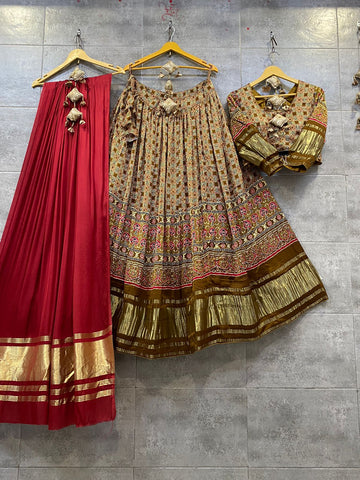 Pure Gaji Lagdi Pallu Chaniya Choli