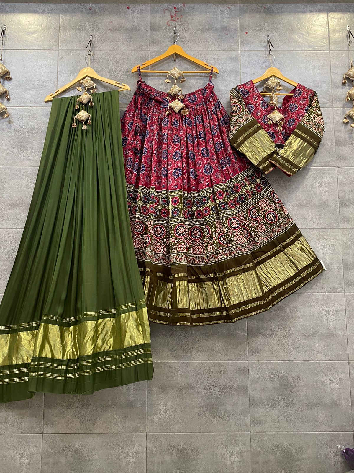 Pure Gaji Lagdi Pallu Chaniya Choli