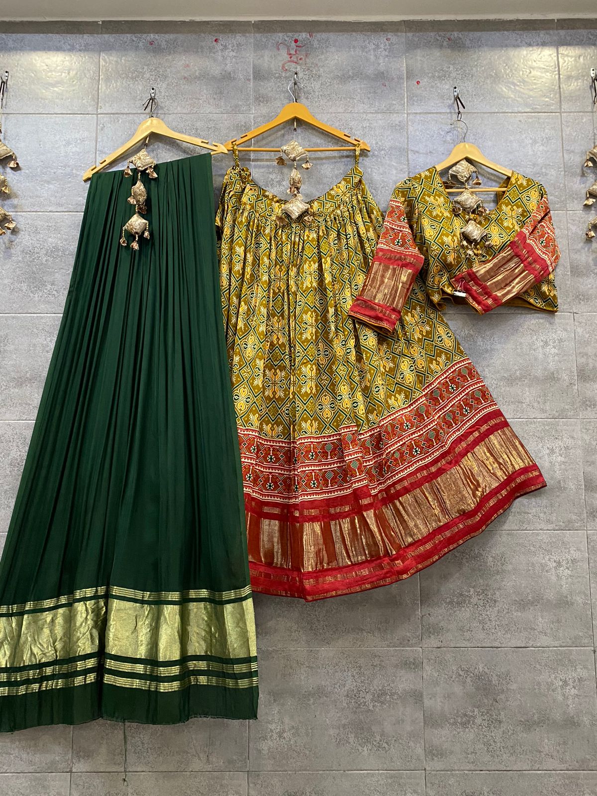 Pure Gaji Lagdi Pallu Chaniya Choli