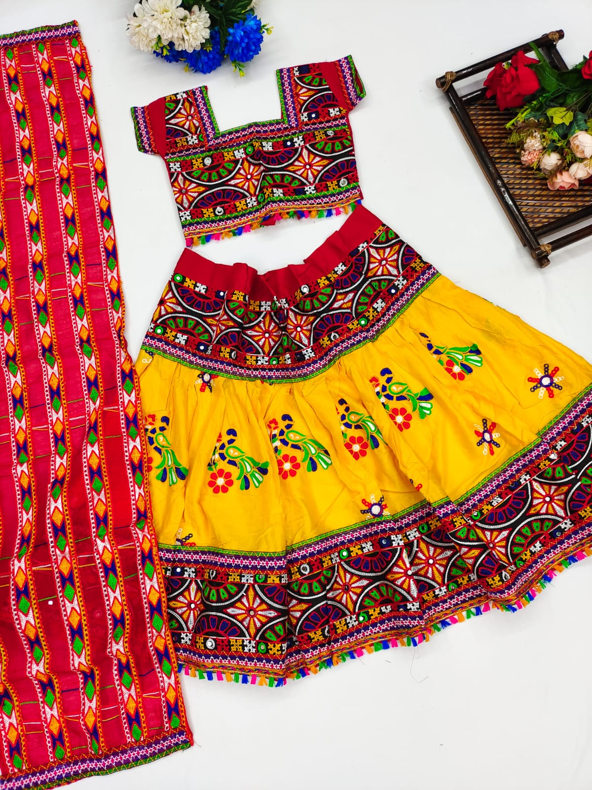 KAKU FANCY DRESSES Indian State Gujrati Dance Costume for Kids Embroidered  Lehenga Costume For Navratri / Garba Dance Costume - Blue, 3-4 Years, For  Girls Kids Costume Wear Price in India -