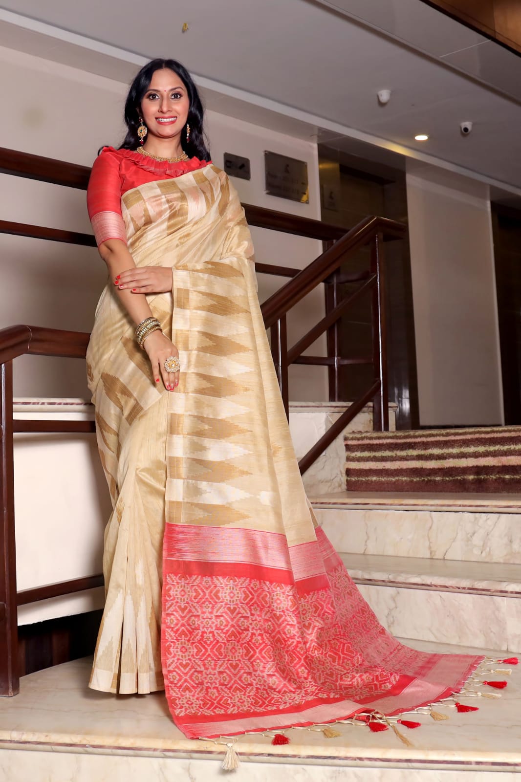 Unveiling the Elegance: Exploring the Beauty of Printed Tussar Silk Sarees  | by Somnath | Medium