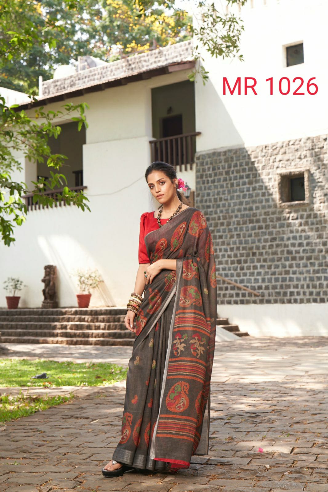 Party Wear And Wedding Wear Printed Saree With Border Patti Catalog Design  Saree Blouse Size: 0.80 Mtr, Machine at Rs 559 in Surat