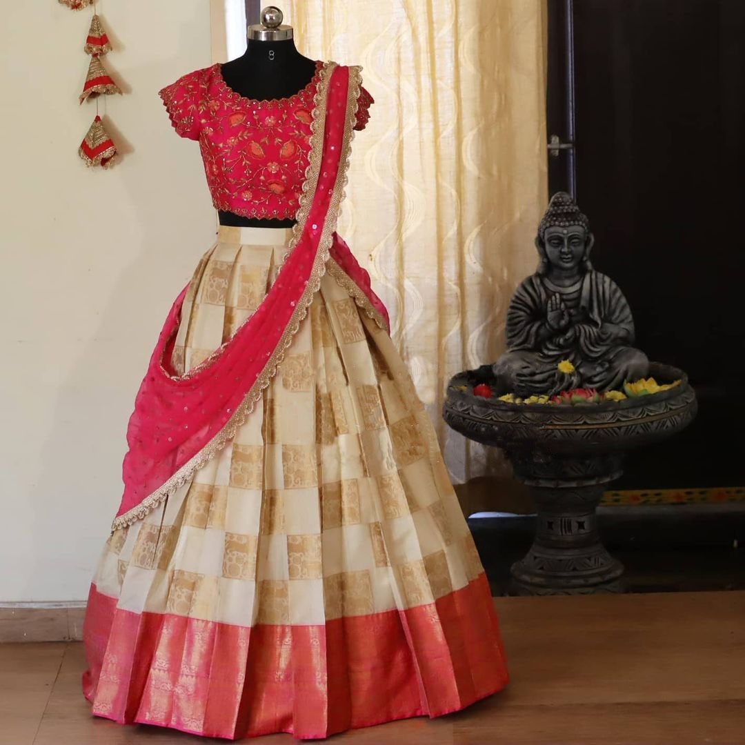 Bootylicious Green & Pink Banarasi Silk With Padded Blouse Online Lehenga  Choli Design - RJ Fashion