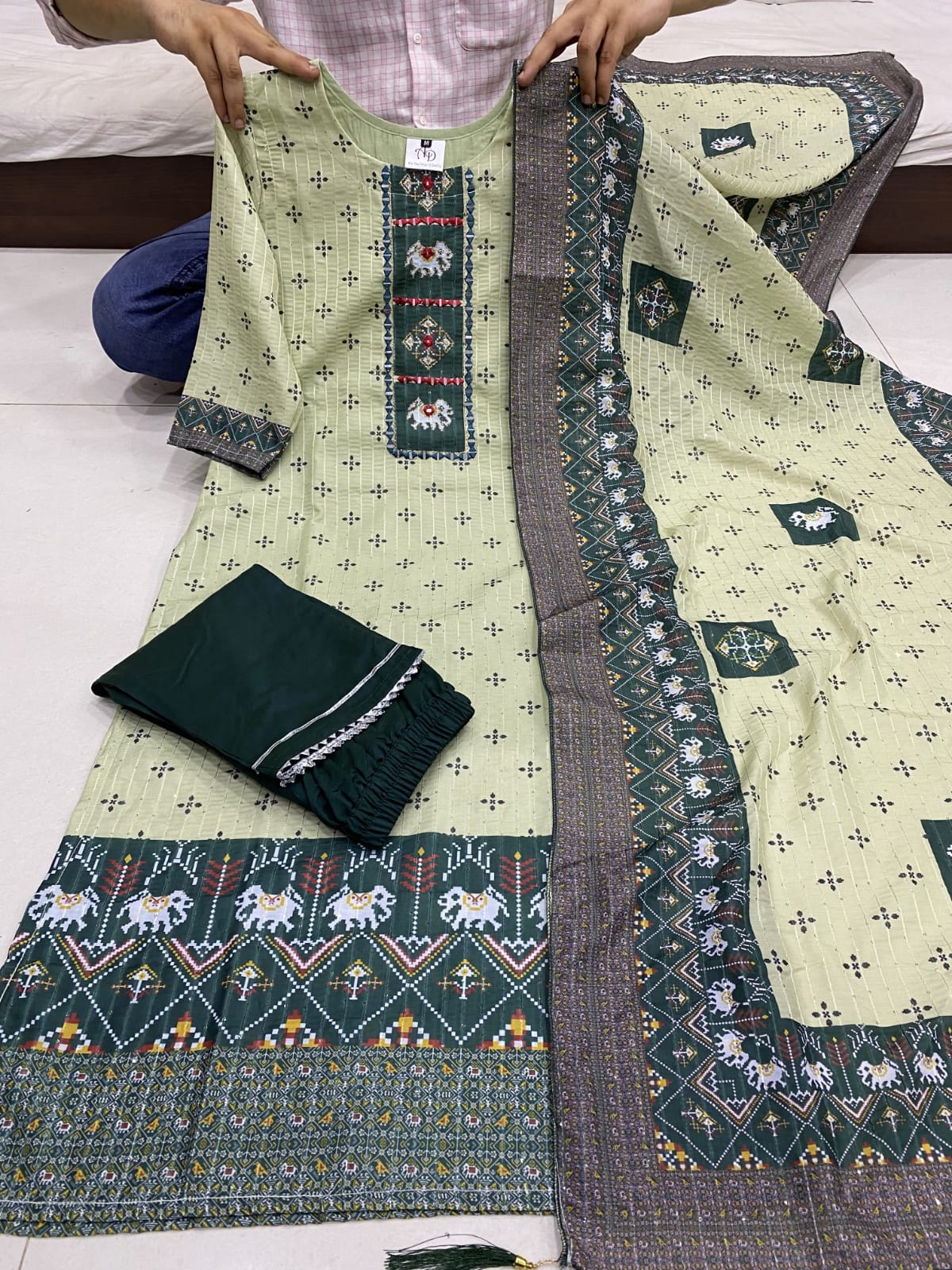 MUSLIN WITH SEQUENCE KURTI AND PANT Anant Tex Exports Private Limited